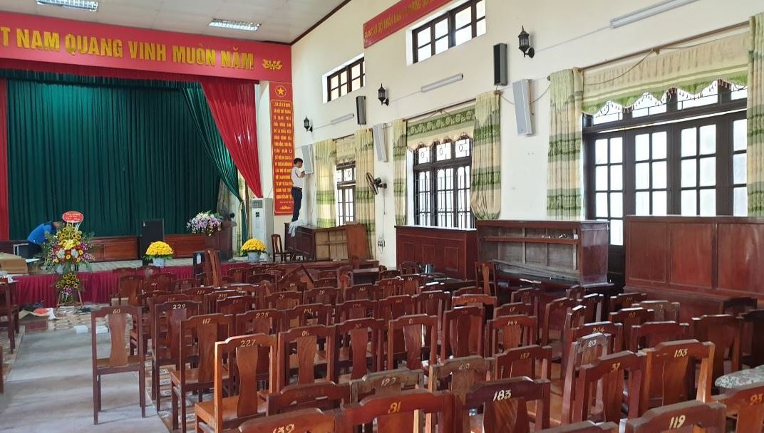 loa cột cho hội trường